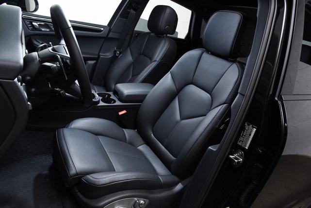 Photo of 2025 Black Porsche Macan