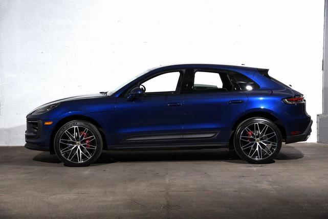 Photo of 2024 Gentian Blue Metallic Porsche Macan