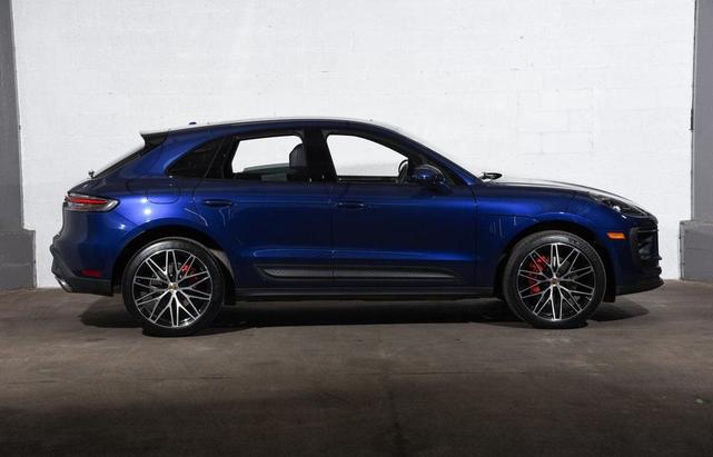 Photo of 2024 Gentian Blue Metallic Porsche Macan