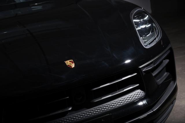 Photo of 2025 Black Porsche Macan