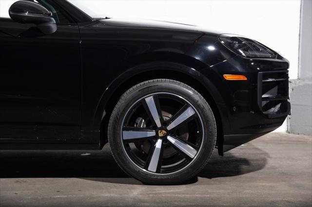 Photo of 2024 Black Porsche Cayenne