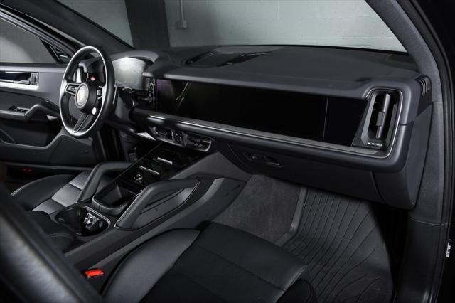 Photo of 2024 Black Porsche Cayenne