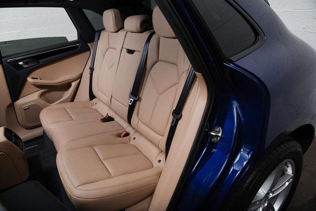 Photo of 2024 Gentian Blue Metallic Porsche Macan