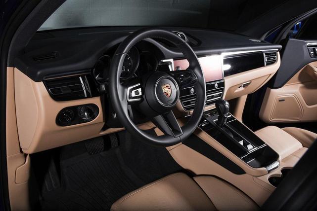 Photo of 2024 Gentian Blue Metallic Porsche Macan