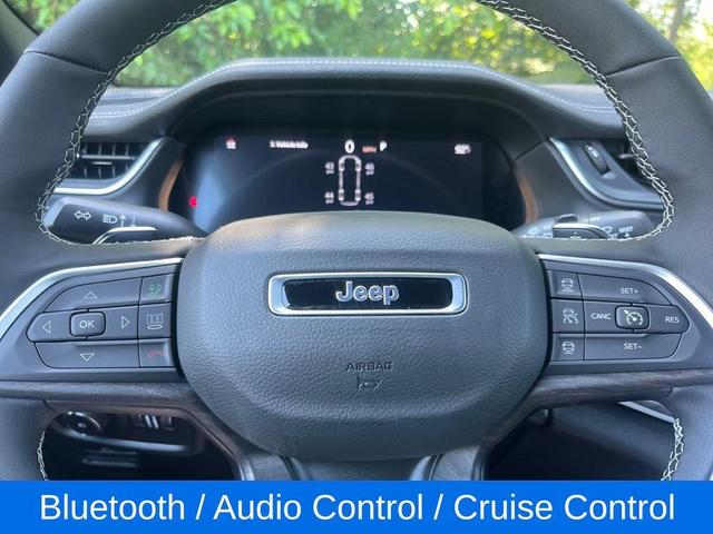 Photo of 2025 Bright White Clearcoat Jeep Grand Cherokee L