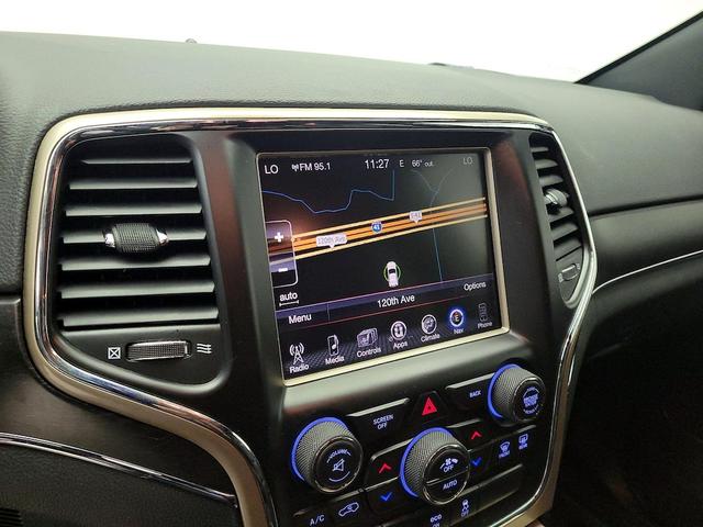 Photo of 2015 Silver Jeep Grand Cherokee