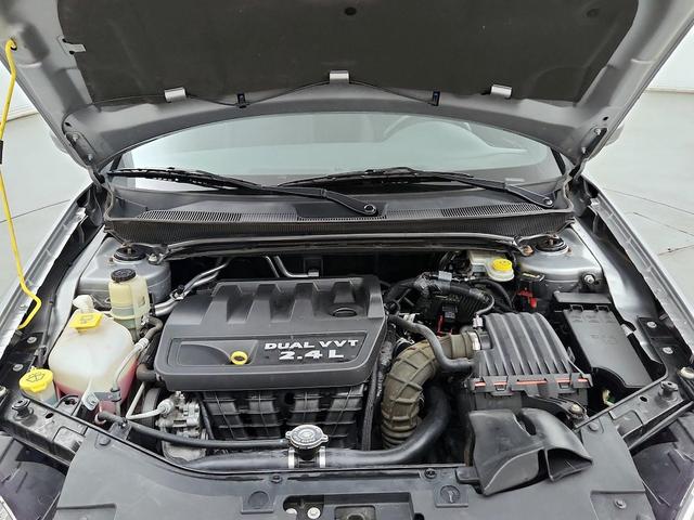 Photo of 2014 Gray Chrysler 200