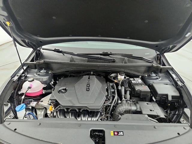 Photo of 2025 Gray Kia Sportage