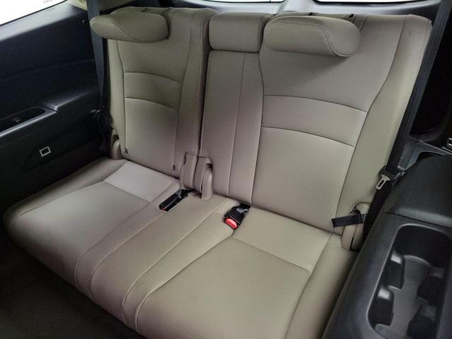 Photo of 2019 White Honda Pilot