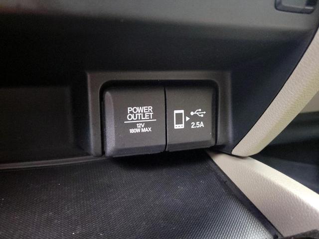 Photo of 2019 White Honda Pilot