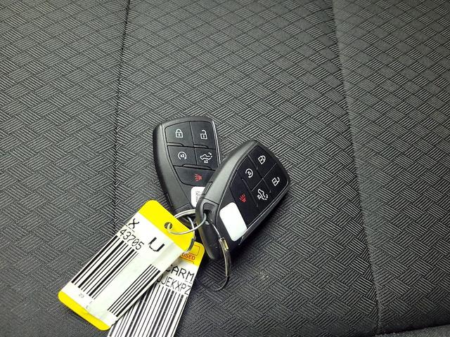 Photo of 2023 Black GMC Sierra 1500