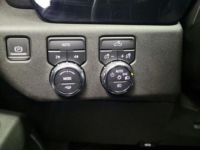 Photo of 2023 Black GMC Sierra 1500