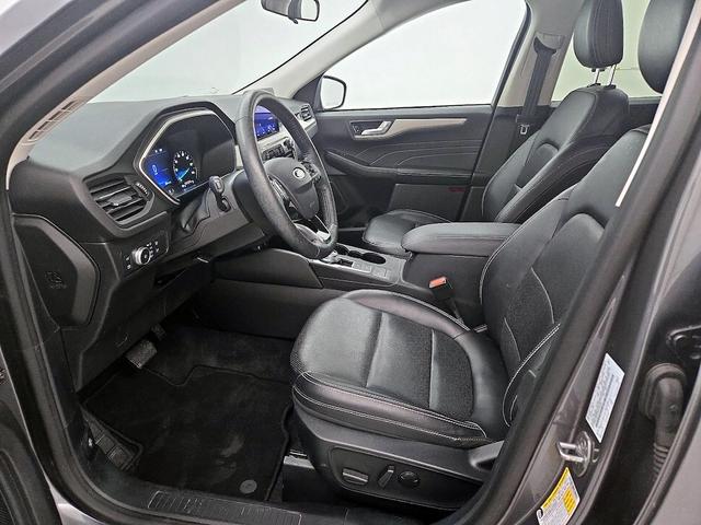 Photo of 2021 Gray Ford Escape