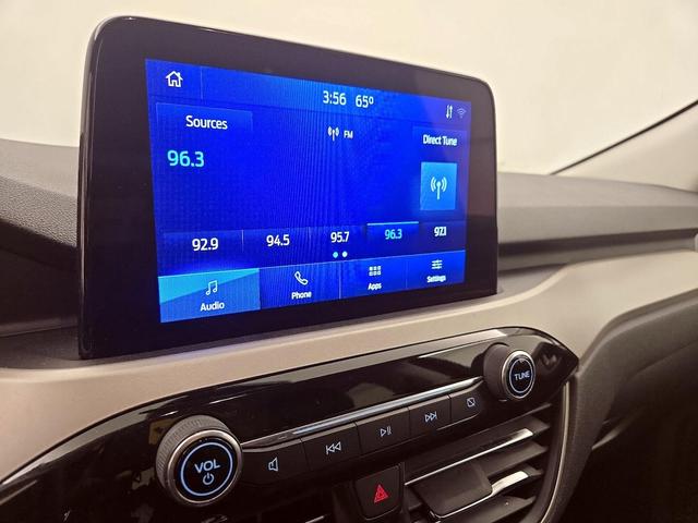 Photo of 2021 Gray Ford Escape