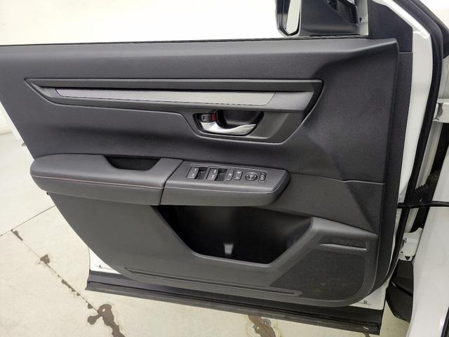 Photo of 2024 White Honda CR-V Hybrid