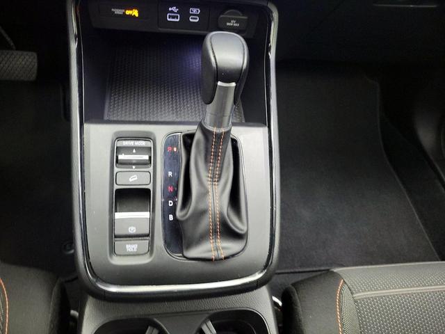 Photo of 2024 White Honda CR-V Hybrid
