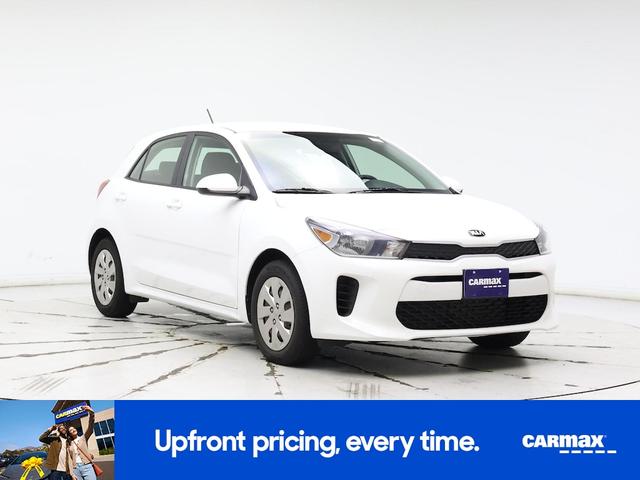 Photo of 2018 White Kia Rio