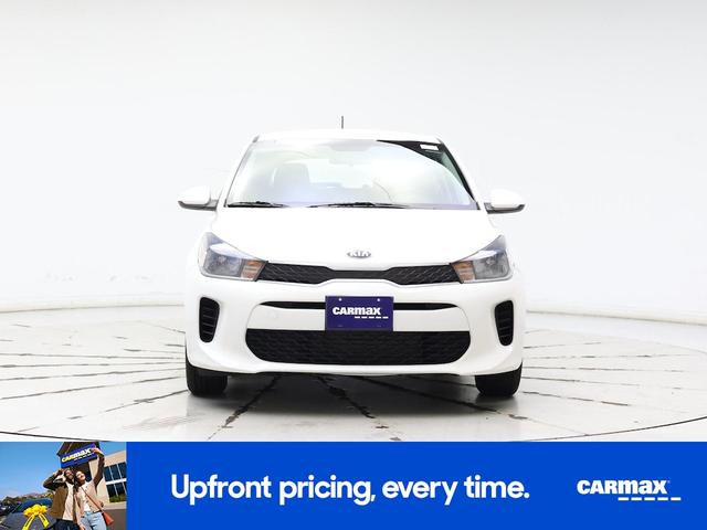 Photo of 2018 White Kia Rio