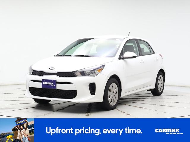 Photo of 2018 White Kia Rio