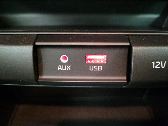 Photo of 2018 White Kia Rio
