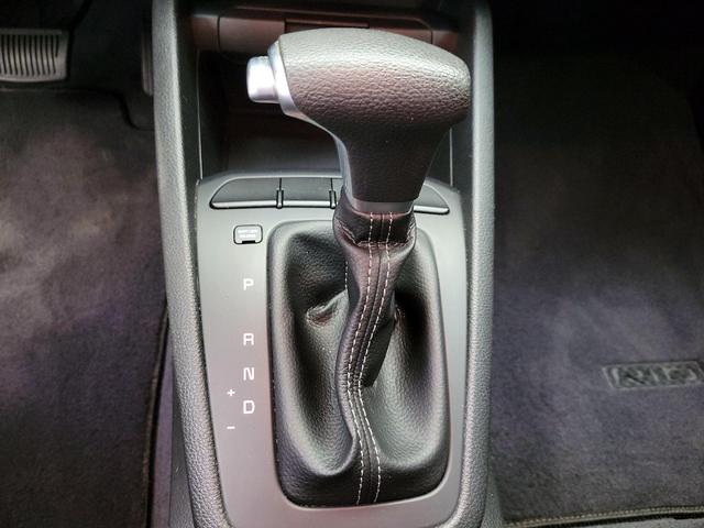 Photo of 2018 White Kia Rio