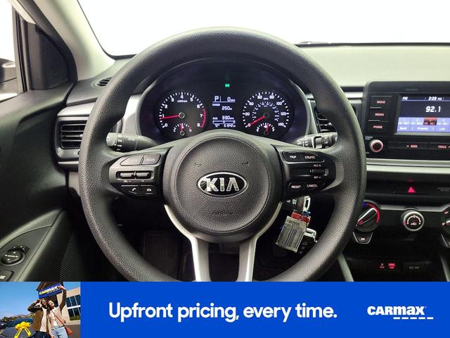 Photo of 2018 White Kia Rio