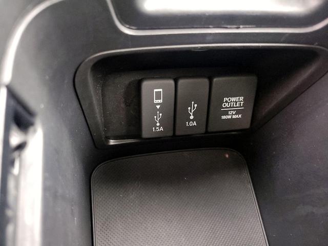 Photo of 2019 White Honda CR-V