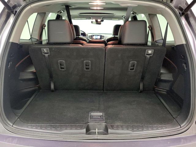 Photo of 2020 Gray Honda Pilot