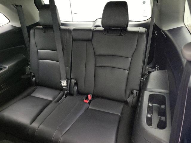 Photo of 2020 Gray Honda Pilot