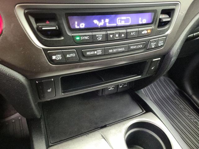 Photo of 2020 Gray Honda Pilot