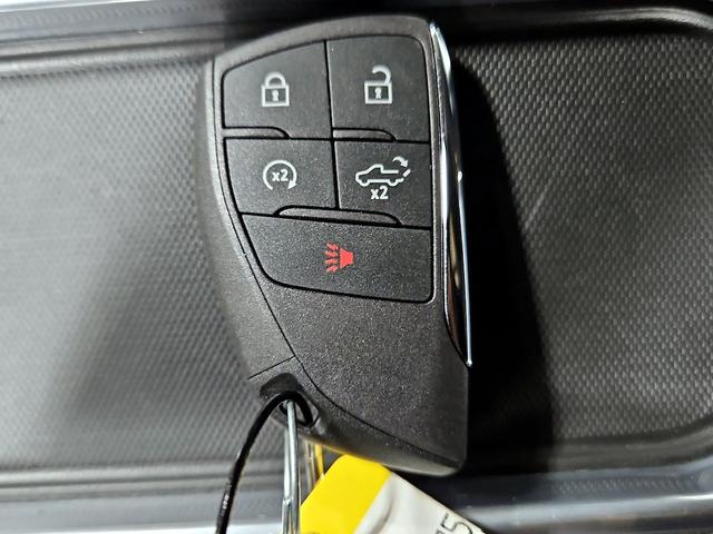 Photo of 2022 Gray Chevrolet Silverado 1500