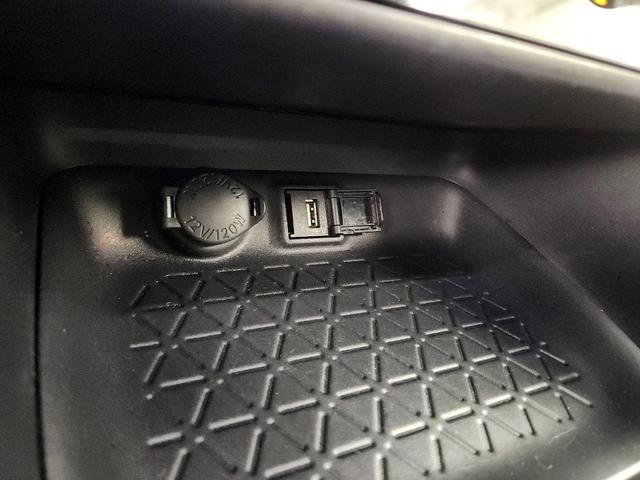 Photo of 2022 Gray Toyota RAV4 Hybrid