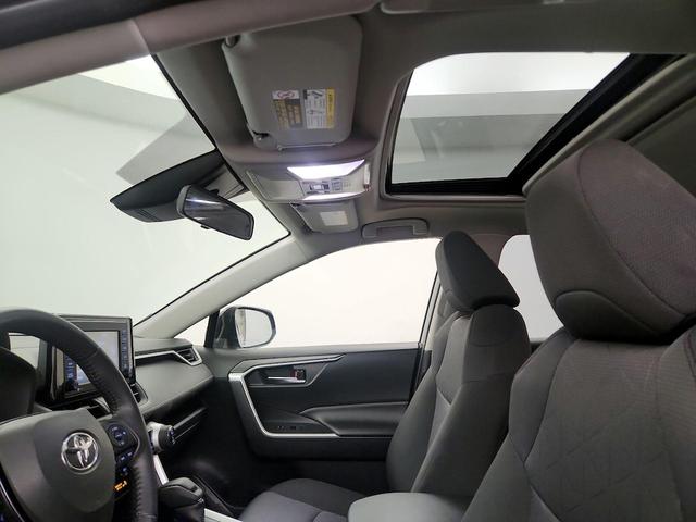 Photo of 2022 Gray Toyota RAV4 Hybrid