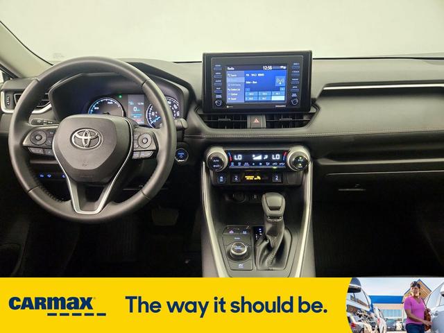 Photo of 2022 Gray Toyota RAV4 Hybrid