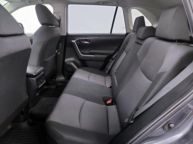 Photo of 2022 Gray Toyota RAV4 Hybrid