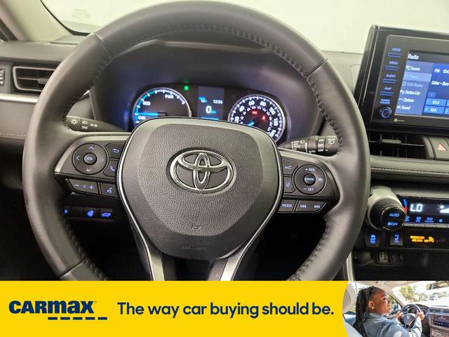 Photo of 2022 Gray Toyota RAV4 Hybrid