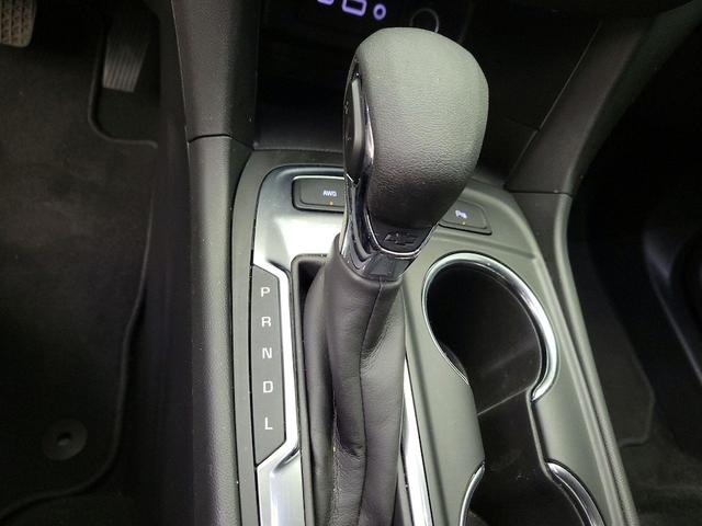 Photo of 2023 White Chevrolet Equinox