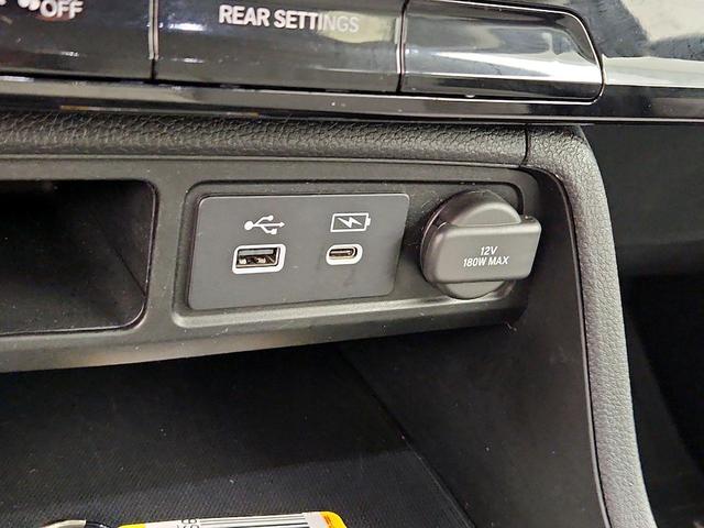 Photo of 2023 Black Honda Pilot