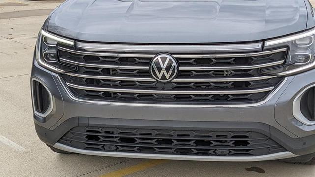 Photo of 2025 Platinum Gray Metallic Volkswagen Atlas