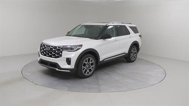 Photo of 2025 White Ford Explorer