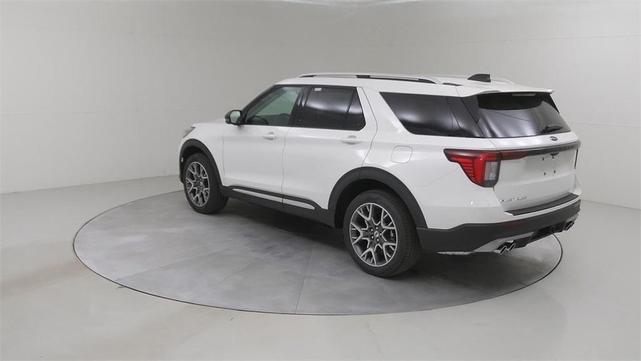 Photo of 2025 White Ford Explorer