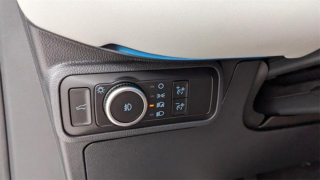 Photo of 2025 White Ford Explorer