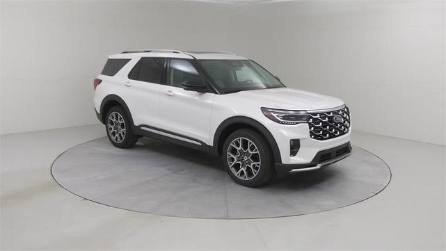 Photo of 2025 White Ford Explorer