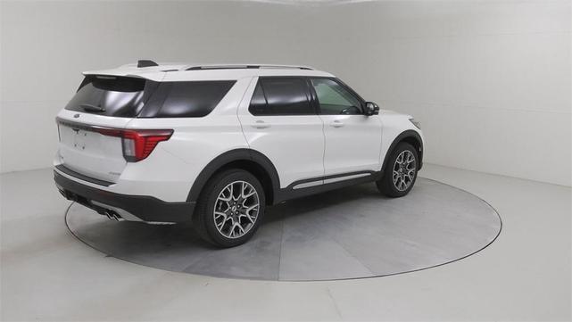 Photo of 2025 White Ford Explorer