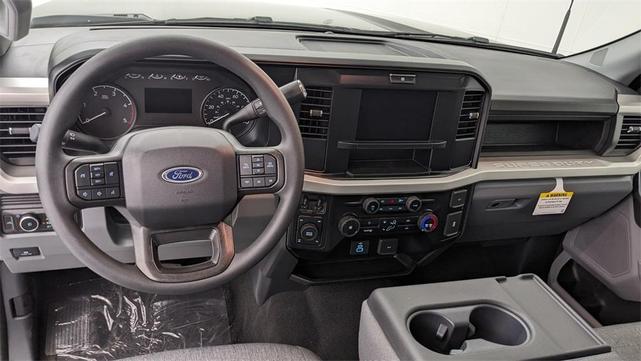 Photo of 2025 Agate Black Metallic Ford F-250