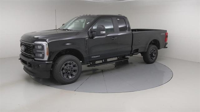 Photo of 2025 Agate Black Metallic Ford F-250