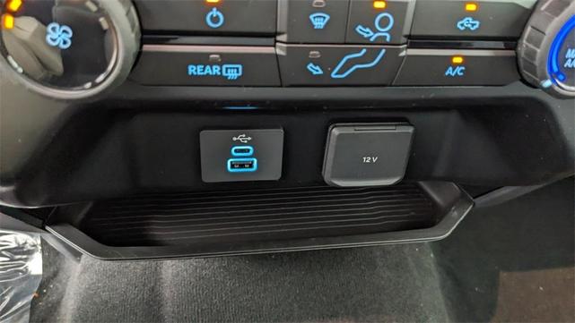 Photo of 2025 Agate Black Metallic Ford F-250