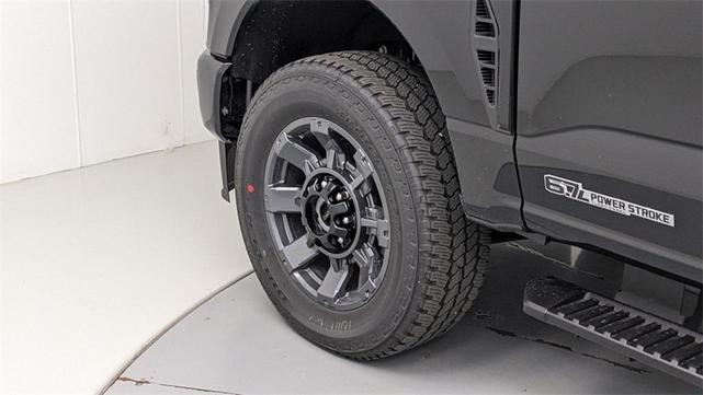 Photo of 2025 Agate Black Metallic Ford F-250
