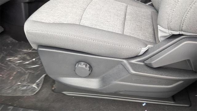 Photo of 2025 Agate Black Metallic Ford F-250