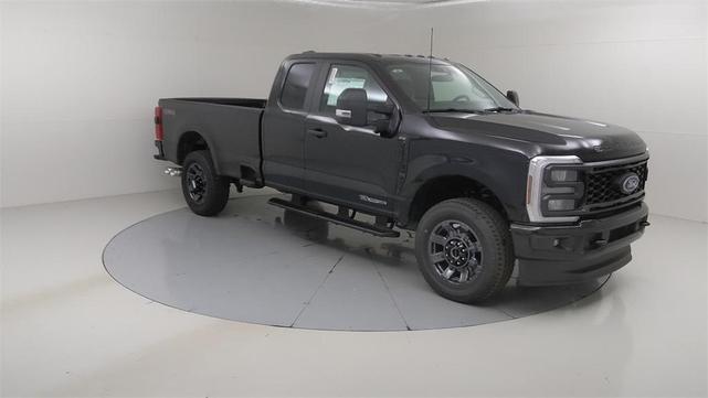 Photo of 2025 Agate Black Metallic Ford F-250